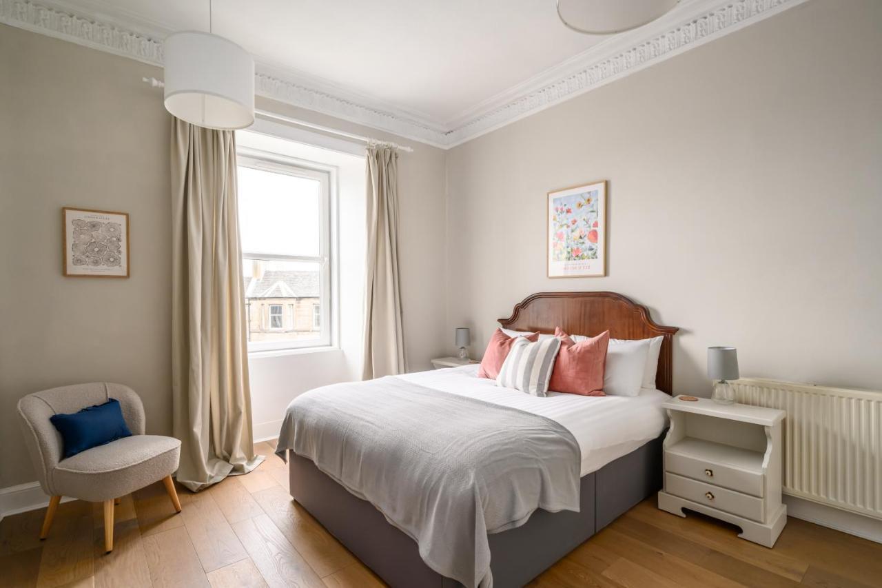 2Br New Town Castle View Apartment EDI Exteriér fotografie
