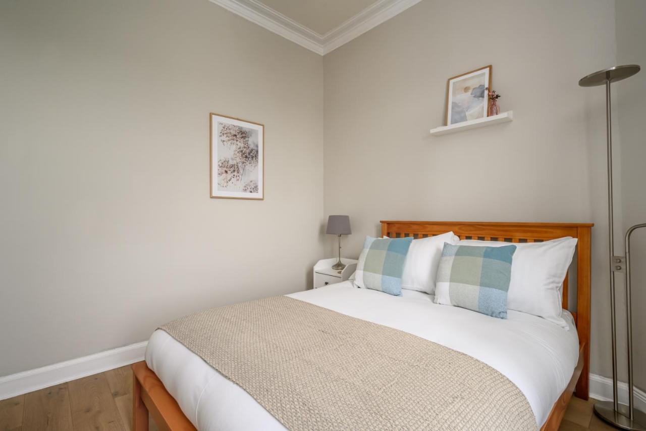 2Br New Town Castle View Apartment EDI Exteriér fotografie