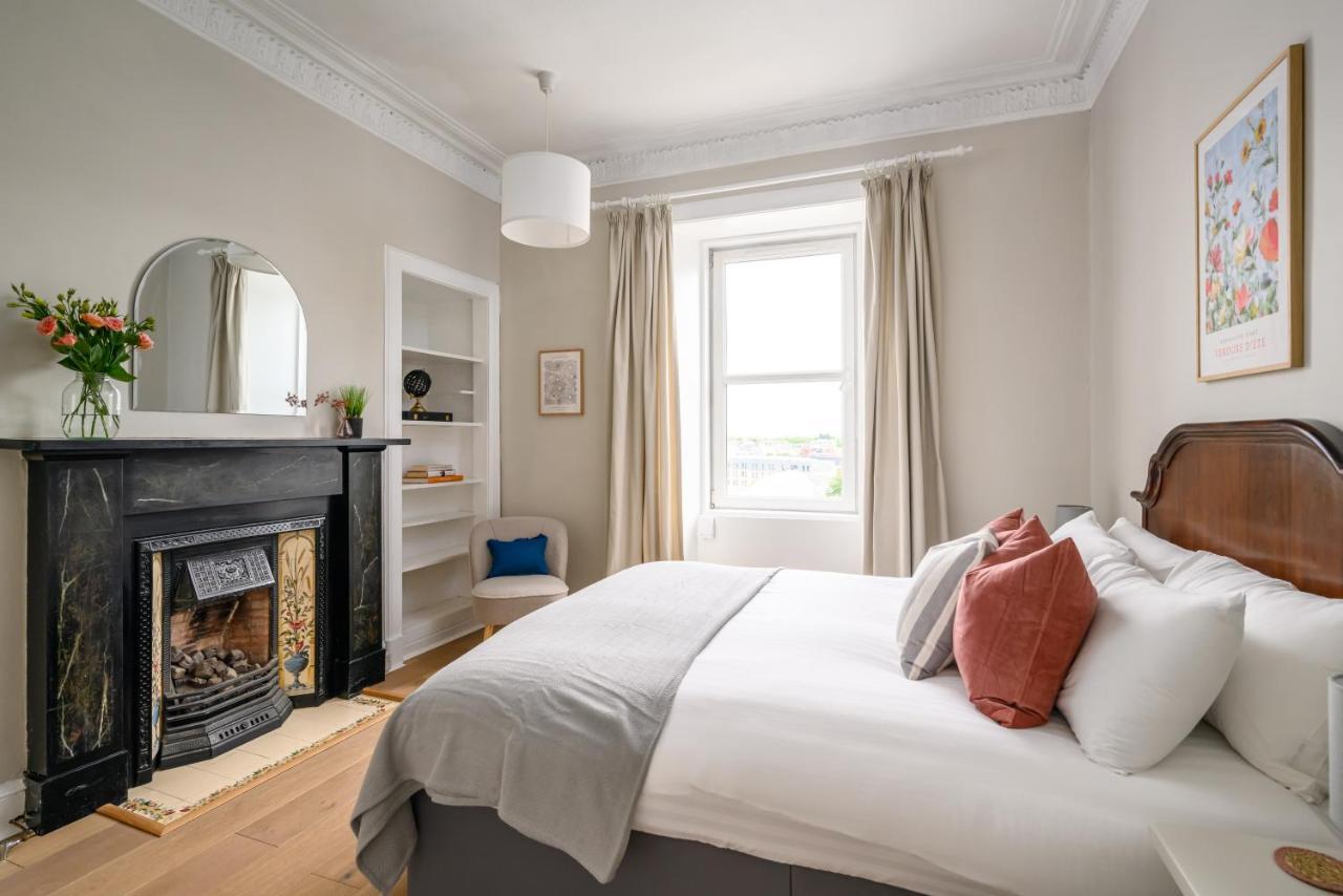 2Br New Town Castle View Apartment EDI Exteriér fotografie